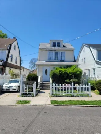 Buy this 5 bed house on 119-42 189th Street in New York, NY 11412