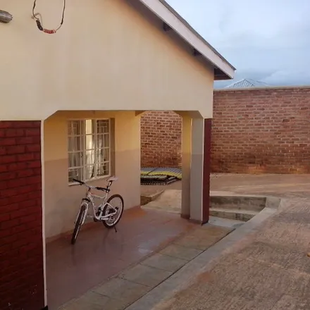 Rent this 3 bed house on Mzuzu