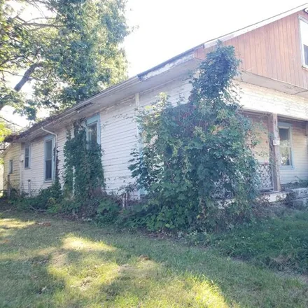 Image 3 - 1235 West 3rd Street, Anderson, IN 46016, USA - House for sale