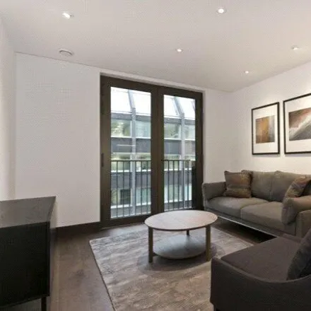 Rent this 1 bed room on St Dunstan's House in 133-137 Fetter Lane, Blackfriars