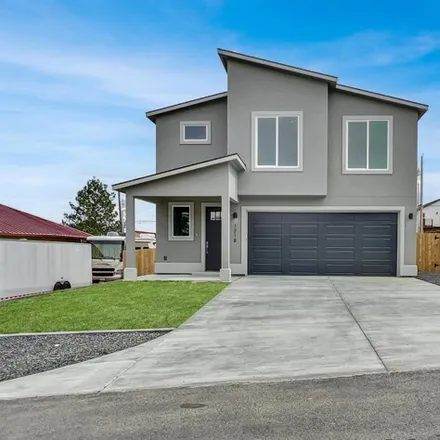 Buy this 3 bed house on 1222 North Perry Loop in Benton County, WA 99336
