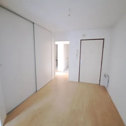 Rent this 4 bed apartment on 15 Rue Pierre Poisson in 63400 Chamalières, France