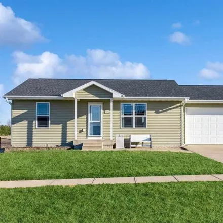 Buy this 4 bed house on 474 Jacki Drive in Lone Tree, Johnson County