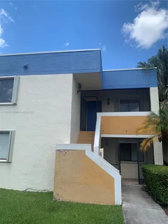 Buy this 3 bed condo on 165 Lakeview Drive in Weston, FL 33326