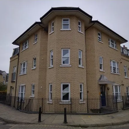 Rent this 3 bed apartment on 124 St Matthew's Gardens in Cambridge, CB1 2PT