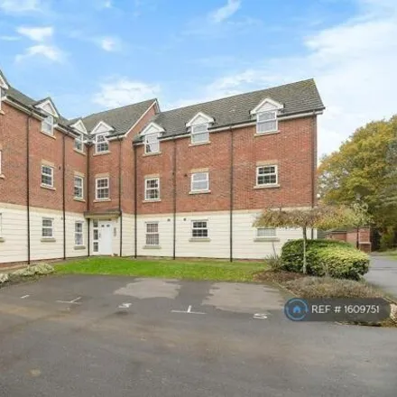 Rent this 2 bed apartment on Cormorant Wood in Greenham, RG14 7WH
