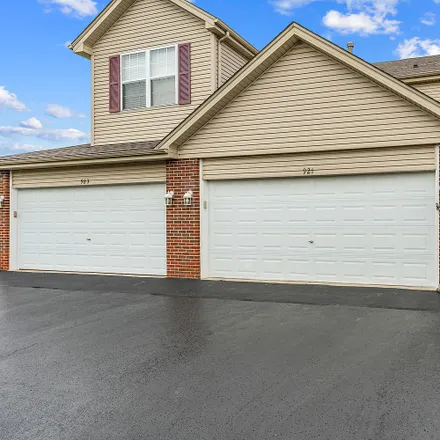 Buy this 2 bed townhouse on 921 Foxwood Court in New Lenox, IL 60451