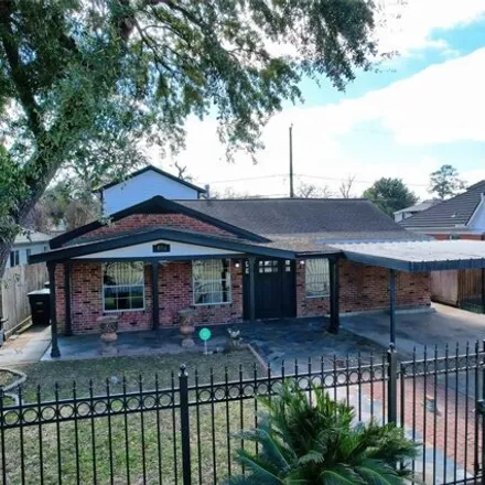 Buy this 4 bed house on 416 Sue Street in Houston, TX 77009