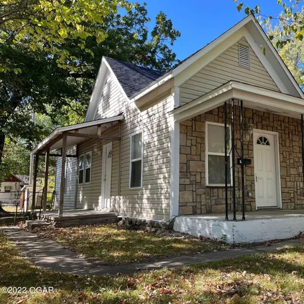 Buy this 3 bed house on 1626 South Pearl Avenue in Joplin, MO 64804