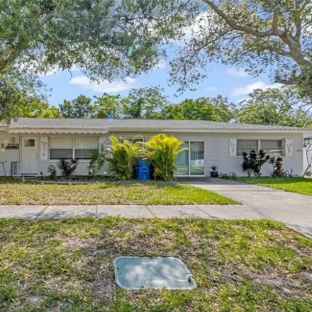 Image 2 - 270 4th St NW, Largo, Florida, 33770 - House for sale
