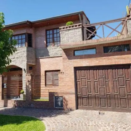 Buy this 6 bed house on República de Chile 765 in Partido de La Matanza, 1753 Villa Luzuriaga