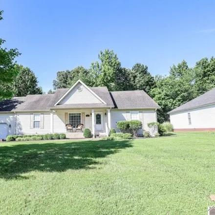 Buy this 3 bed house on 118 Dove Lane in Paducah, KY 42001