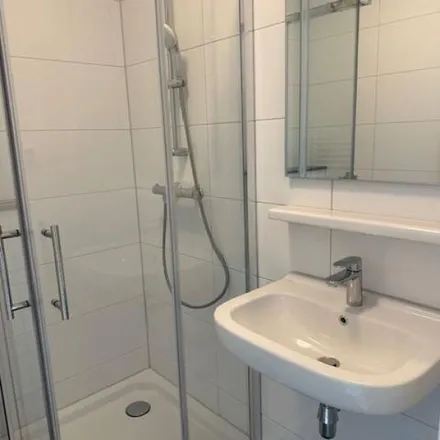 Rent this 2 bed apartment on Singravenlaan 13 in 6825 BE Arnhem, Netherlands