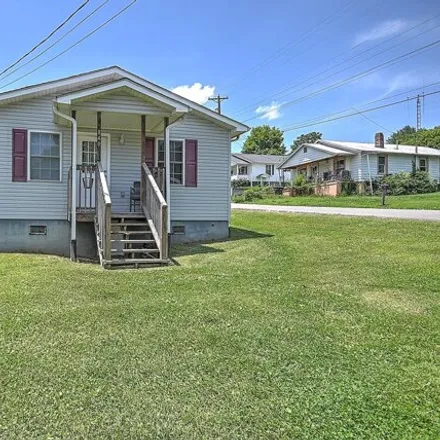 Buy this 2 bed house on 840 Corporation St in Bristol, Virginia