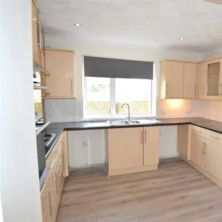 Image 3 - Railway Terrace, Talbot Green, CF72 8HP, United Kingdom - House for rent