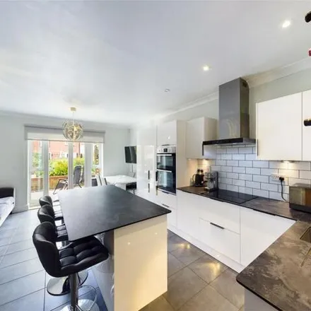 Image 3 - Moor House, Armstrong Drive, Worcester, WR1 2GL, United Kingdom - Townhouse for sale