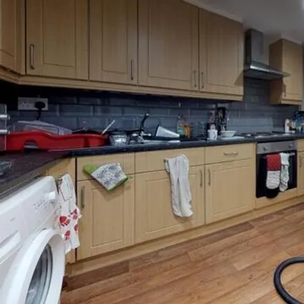 Rent this 5 bed townhouse on Woodhouse Stores in Woodhouse Street, Leeds