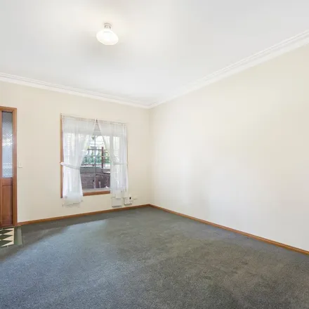 Image 2 - 411 Neill Street, Soldiers Hill VIC 3350, Australia - Townhouse for rent