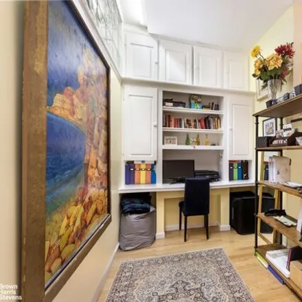 Image 5 - 142 West 82nd Street, New York, NY 10024, USA - Apartment for sale
