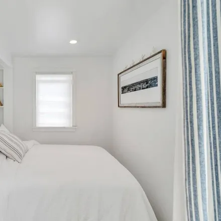 Rent this 1 bed apartment on Town of East Hampton in NY, 11954