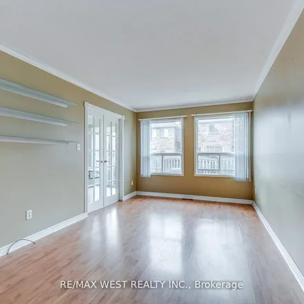 Image 4 - 117 Kenwood Drive, Brampton, ON L6X 4K9, Canada - Apartment for rent