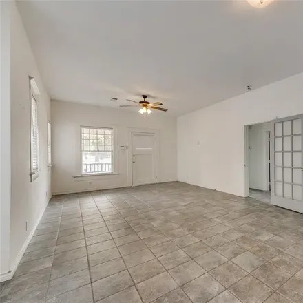 Image 3 - 1027 North Crawford Street, Dallas, TX 75203, USA - House for rent