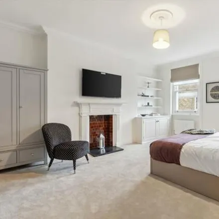 Image 6 - Doctors Surgery, 50 Harley Street, East Marylebone, London, W1G 9QY, United Kingdom - Room for rent