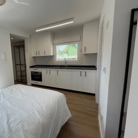 Rent this 1 bed apartment on Galicia in Avenida de Fragoso, 36210 Vigo