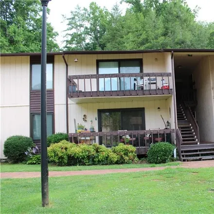 Buy this 2 bed condo on 71 Sheppard Street in Canton, NC 28716