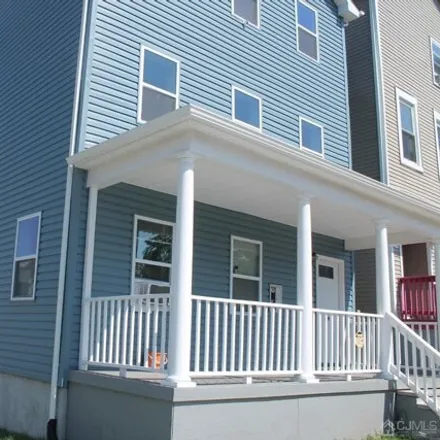 Rent this 3 bed apartment on 44 Carman Street in Feaster Park, New Brunswick