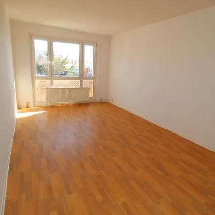 Rent this 2 bed apartment on Welsleber Straße 28 in 39122 Magdeburg, Germany