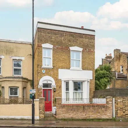 Rent this 3 bed apartment on Railton Road in London, SE24 0BF