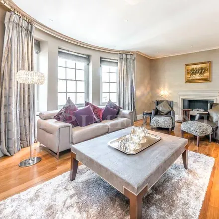 Rent this 4 bed apartment on Upper Feilde in 71 Park Street, London