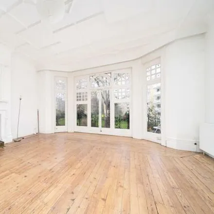 Rent this 1 bed room on 46 Elm Park Gardens in London, SW10 9PF