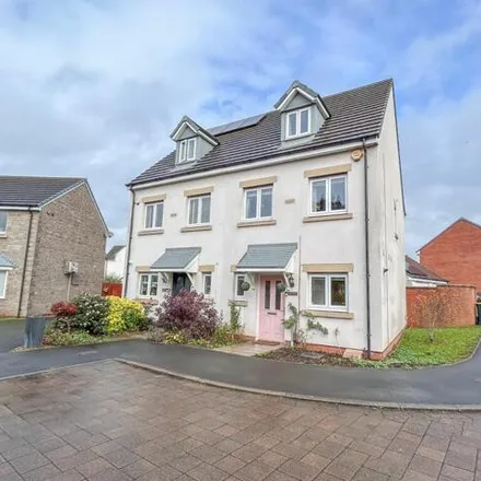Buy this 3 bed townhouse on unnamed road in Newport, NP19 4TU