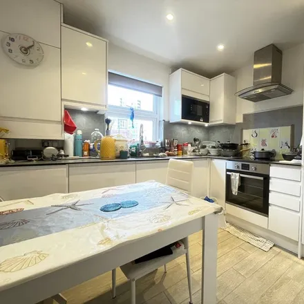 Rent this 1 bed room on Oxford Road in London, HA3 7ST