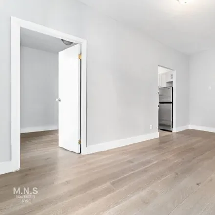 Image 4 - 215 East 117th Street, New York, NY 10035, USA - House for rent
