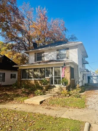 Buy this 4 bed house on 418 East Washington Street in Sullivan, IN 47882