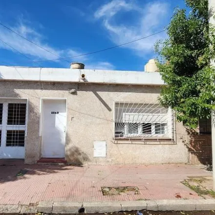 Buy this 2 bed house on Carlos Gervasoni 2571 in Talleres Sud, Cordoba