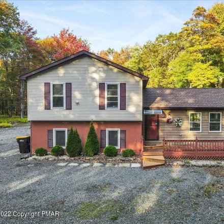 Buy this 3 bed house on 299 Pecan Terrace in Coolbaugh Township, PA 18466