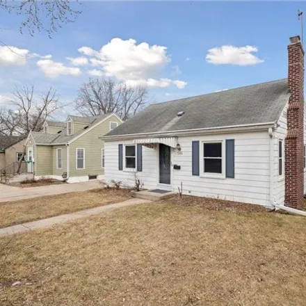 Image 2 - 3355 Brunswick Avenue South, Saint Louis Park, MN 55416, USA - House for sale