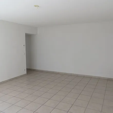 Rent this 3 bed apartment on 15 Rue Saint-Jean in 54100 Nancy, France