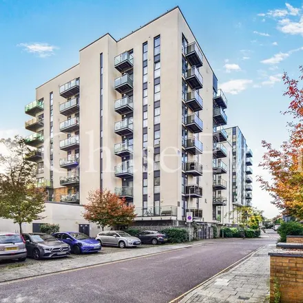 Rent this 2 bed apartment on Roehampton House in 39 Academy Way, London