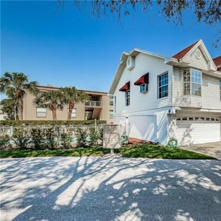 Rent this 3 bed townhouse on 3202 Gulf Boulevard & 198th Avenue West in Gulf Boulevard, Indian Shores