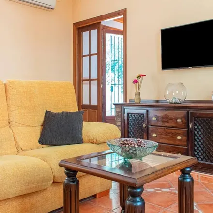 Rent this 4 bed house on 11680 Algodonales