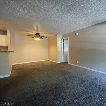 Image 7 - 2179 Bay Hill Drive, Las Vegas, NV 89117, USA - Condo for rent