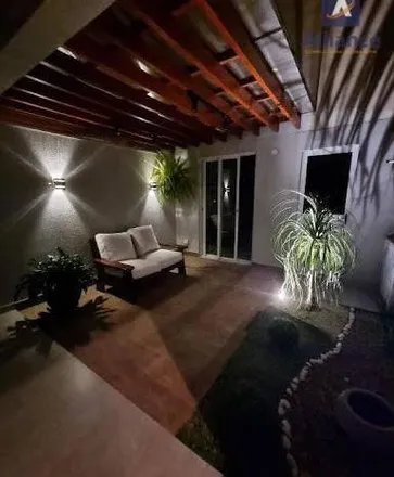 Buy this 2 bed house on Rua Santa Angela in Colinas de São José, Louveira - SP