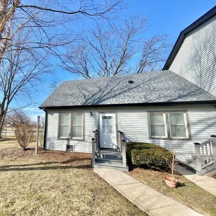 Buy this 3 bed house on 1901 Birch Lane in Aurora, IL 60506