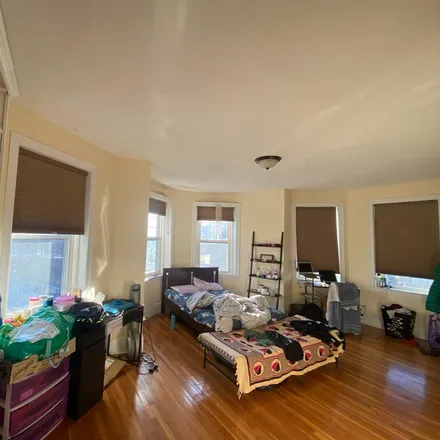 Rent this 1 bed room on 394 Riverway in Boston, MA 02115