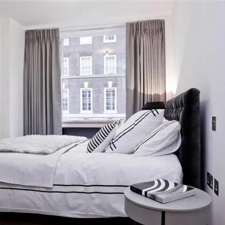 Image 8 - Walpole House, 10 Weymouth Street, East Marylebone, London, W1B 1NL, United Kingdom - Room for rent
